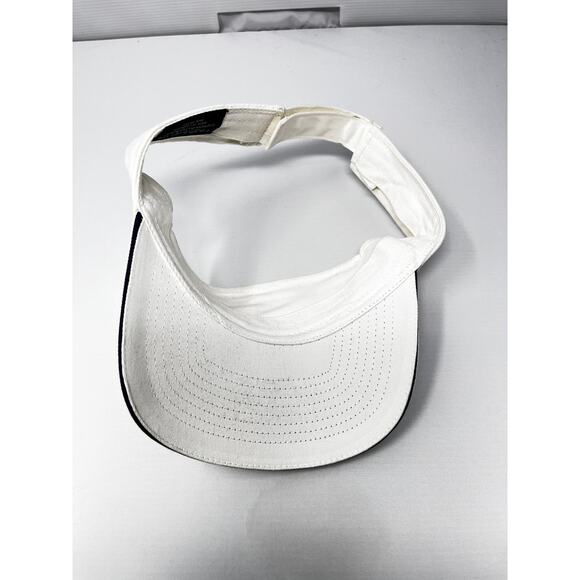 Heart Cross Crown White Visor Pre-Owned in great condition - Picture 3 of 5